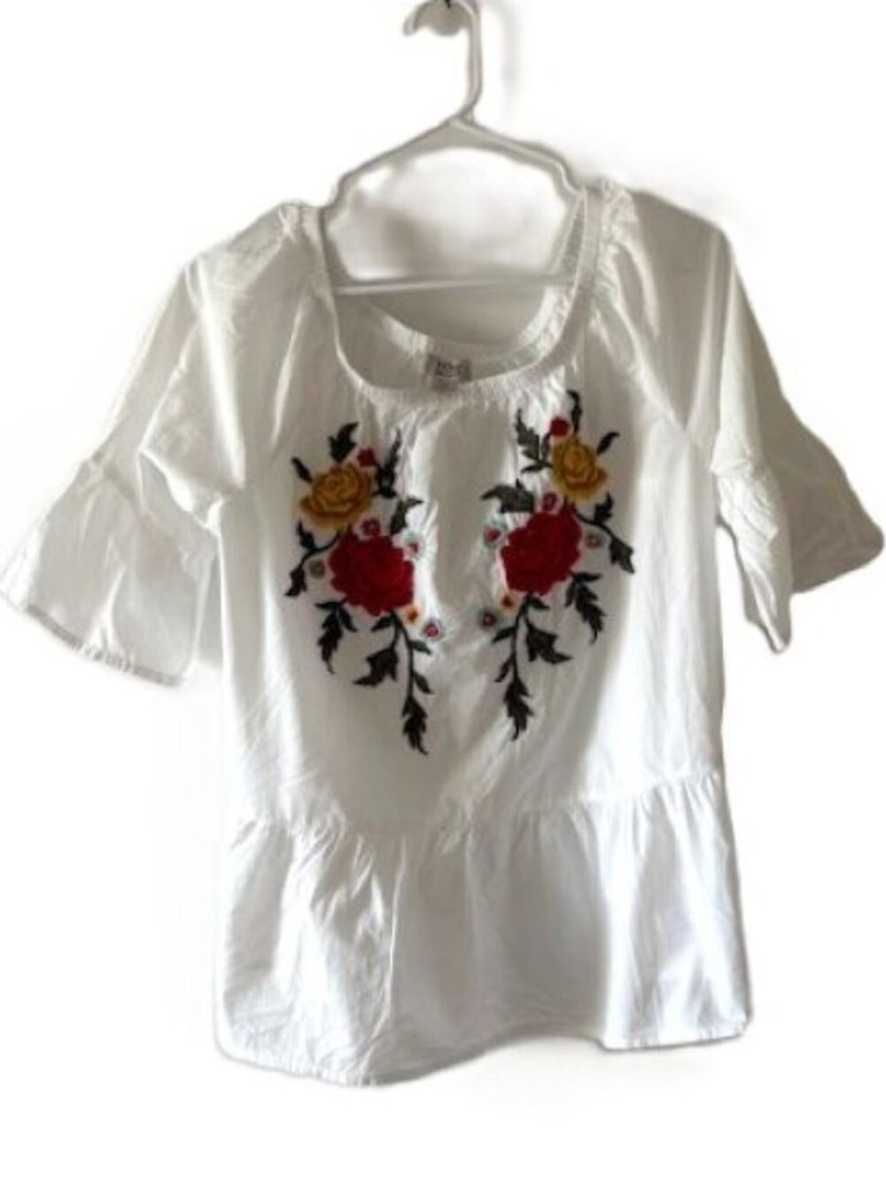 Vintage America Blues Embroidered Blouse with Ruffled Sleeves and Ruffled Hem
